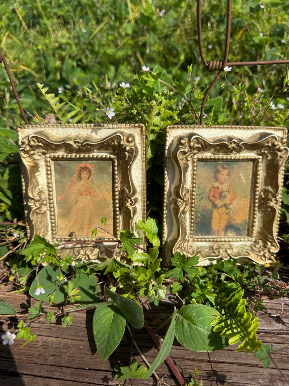 Vintage victorian style Pair Childerns Portraits Ornate mini Frame